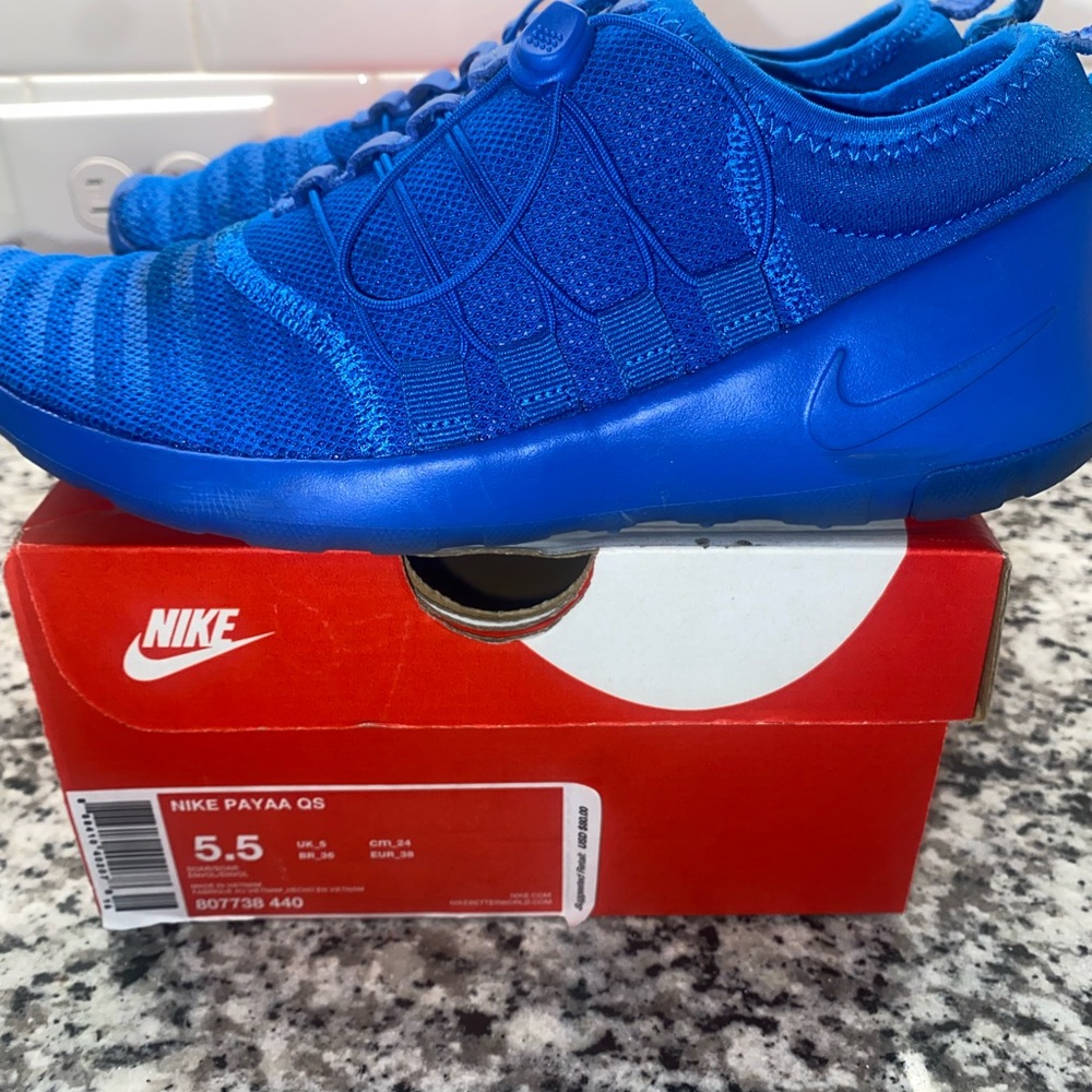 Nike Blue Athletic Shoes with Textured Upper